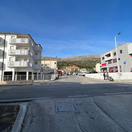 Apartments Lucia Podstrana Exterior foto