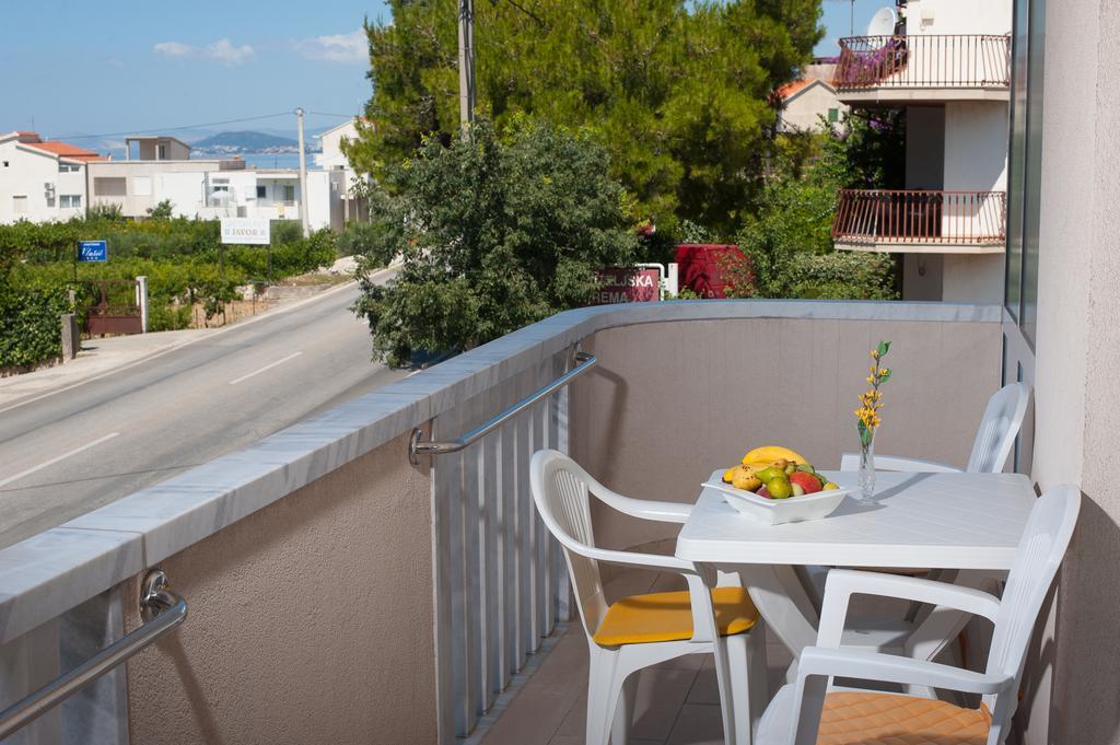 Apartments Lucia Podstrana Exterior foto